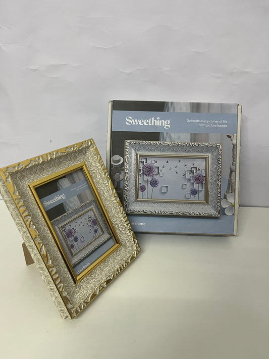 [Sweething Picture frames]——Sweething Vintage European Carved Photo Frame - Light Luxury Gold-Trimmed Tabletop Display Frame