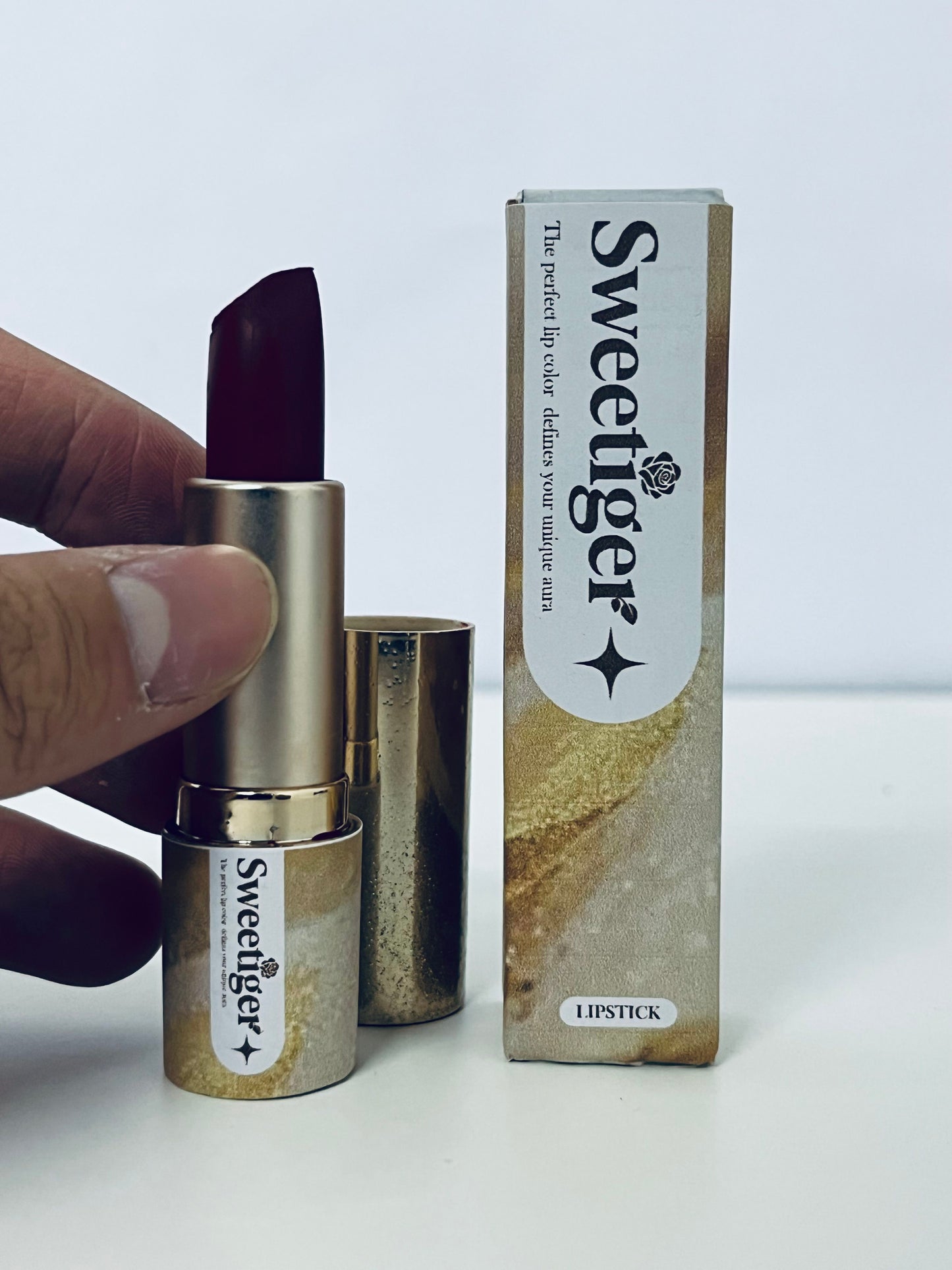 Sweetiger Lipstick Velvet Matte Lipstick High Pigmentation Long-Lasting Rich Color A Personality Shaper for Lip Aura
