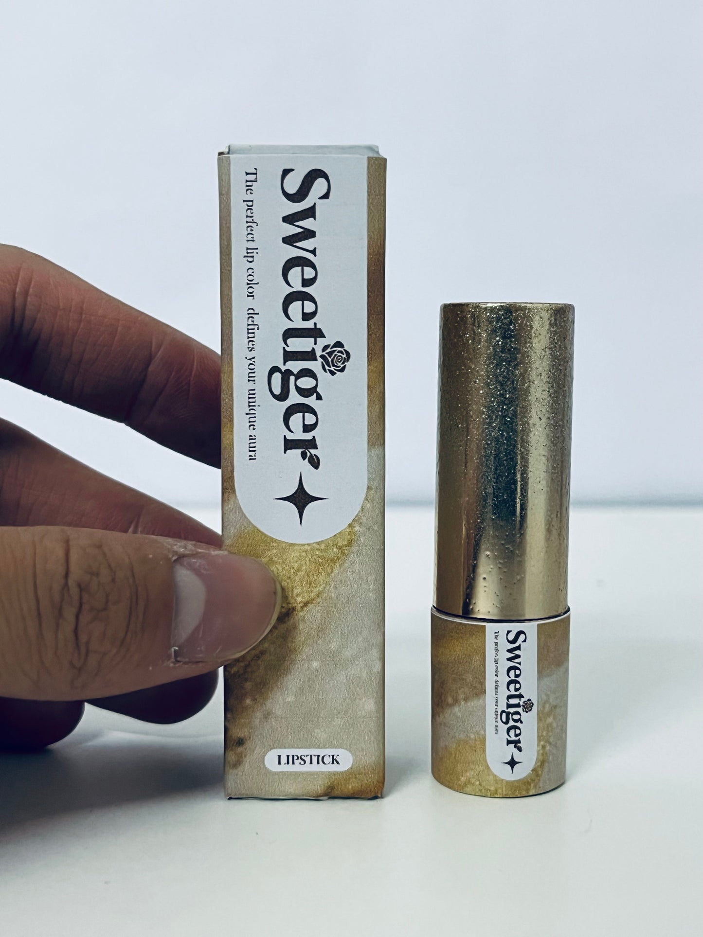 Sweetiger Lipstick Velvet Matte Lipstick High Pigmentation Long-Lasting Rich Color A Personality Shaper for Lip Aura