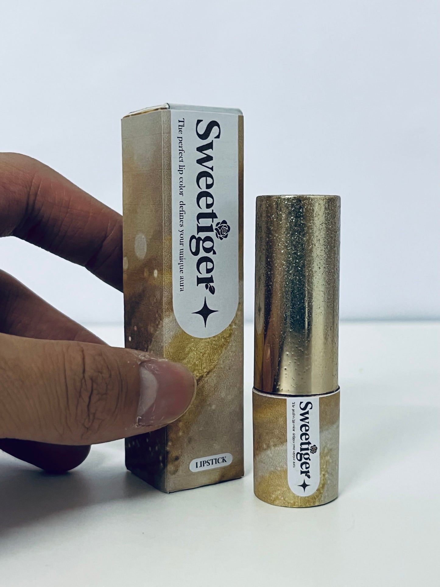 Sweetiger Lipstick Velvet Matte Lipstick High Pigmentation Long-Lasting Rich Color A Personality Shaper for Lip Aura