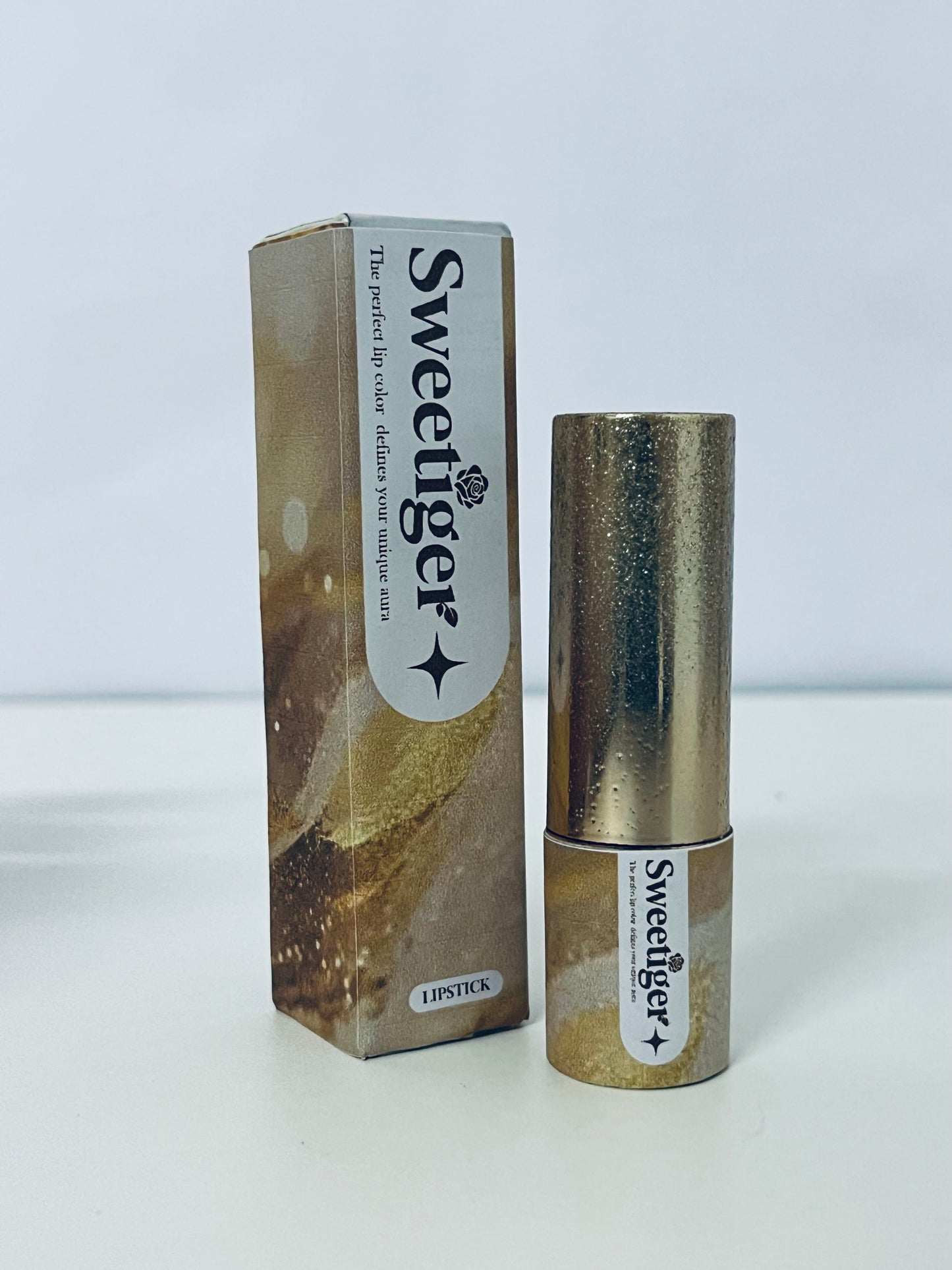 Sweetiger Lipstick Velvet Matte Lipstick High Pigmentation Long-Lasting Rich Color A Personality Shaper for Lip Aura