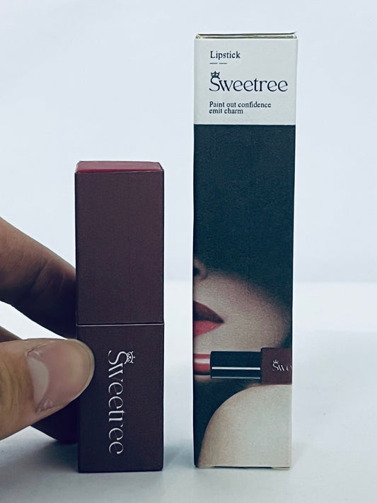 Sweetree Intense Care Lipstick - a hypoallergenic, gluten free, caring formula, with active and moisturizing ingredients. 