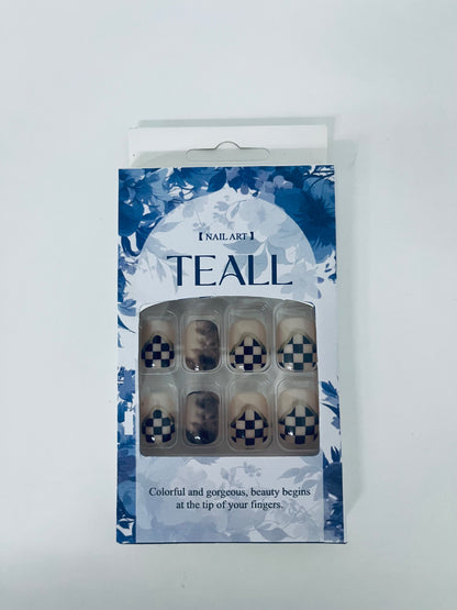 TEALL Checkerboard Gradient Fake Nails - A Feast of Personality Aesthetics at Your Fingertips