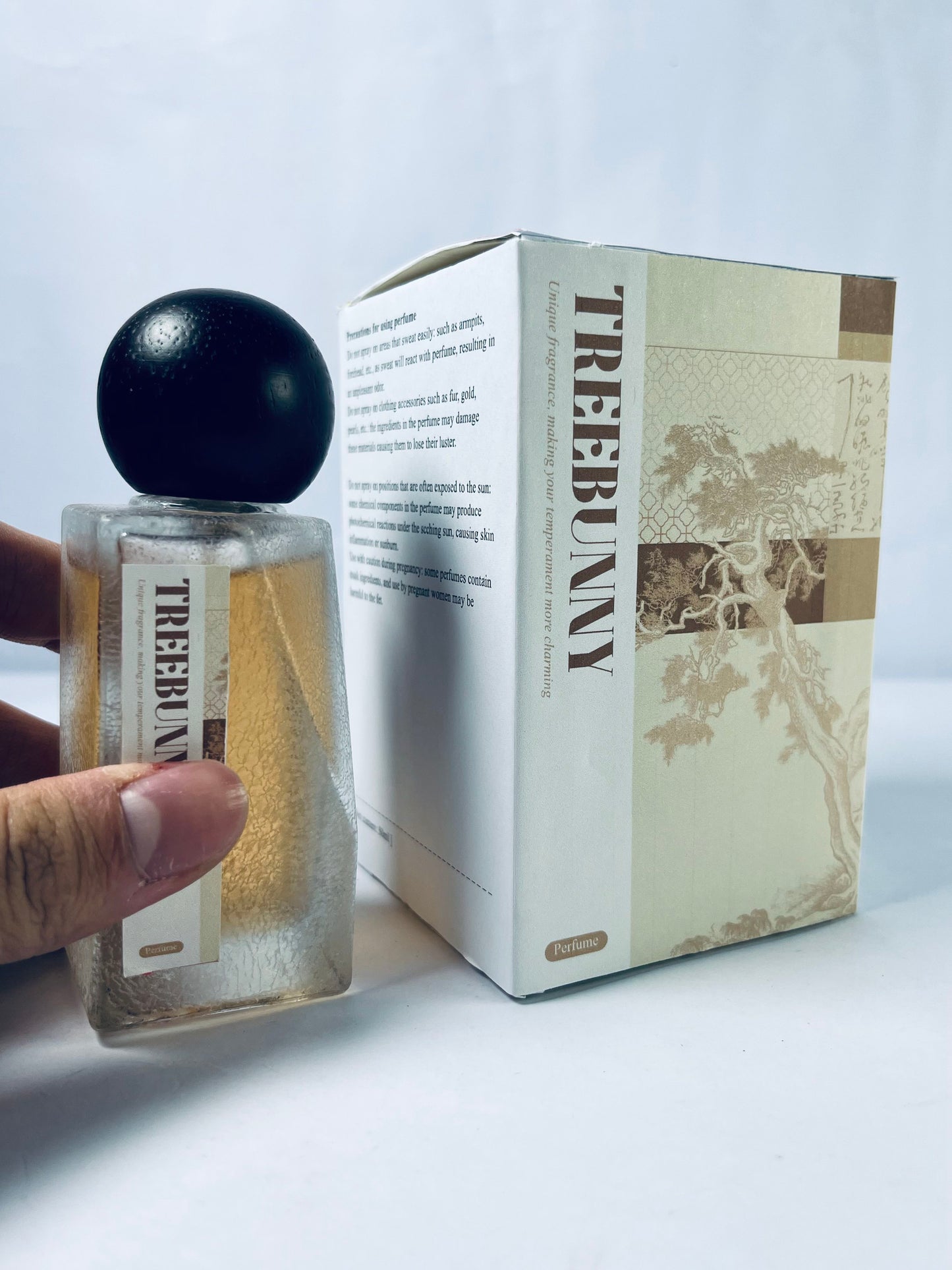 TREEBUNNY Truly Luxury Oil,Hydrating & Illuminating with Natural Shimmer,For Smooth, Glowing Skin and Long-Lasting Fragrance.