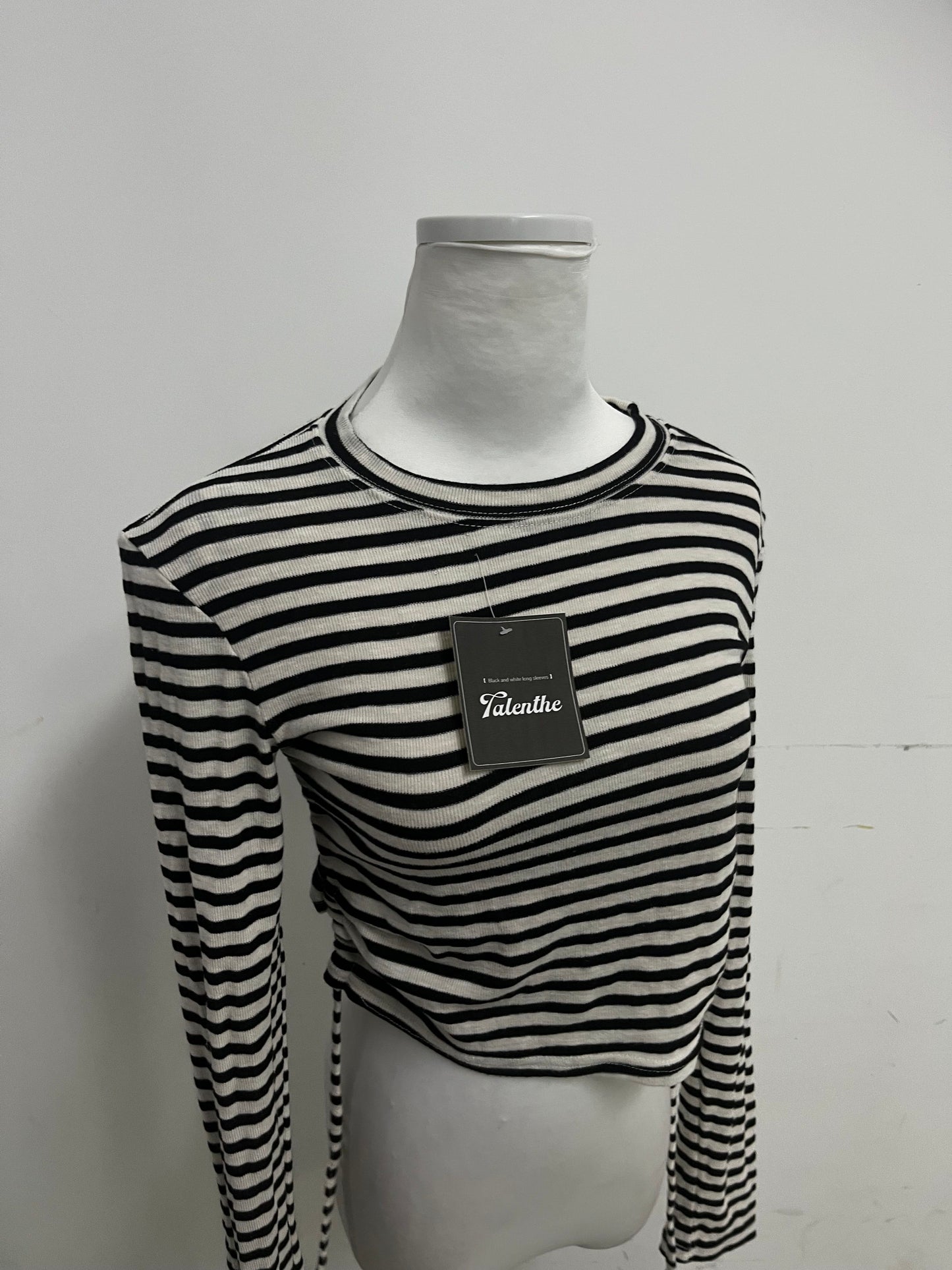 Talenthe Tops as clothing Black & White Striped Drawstring Cropped Top Retro & Stylish Slimming & Flattering A Versatile Piece for Multi-Style Outfits