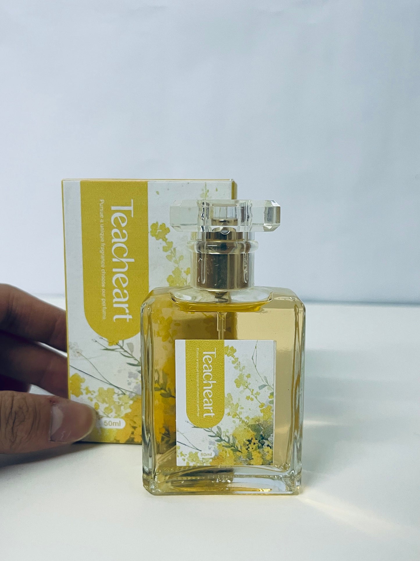 【Teacheart Perfumes】—— Elegant Fragrance with Floral Charm