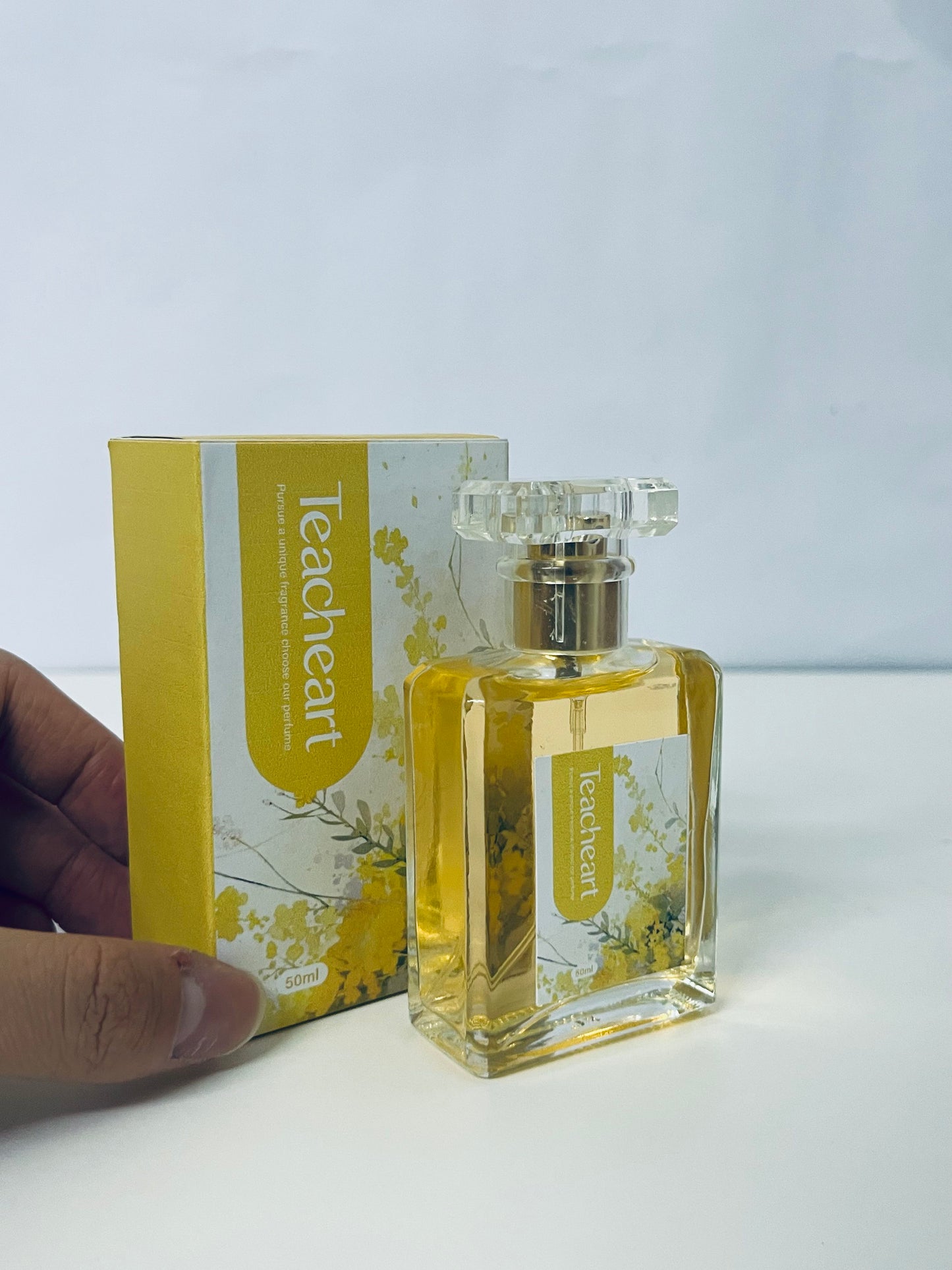 【Teacheart Perfumes】—— Elegant Fragrance with Floral Charm