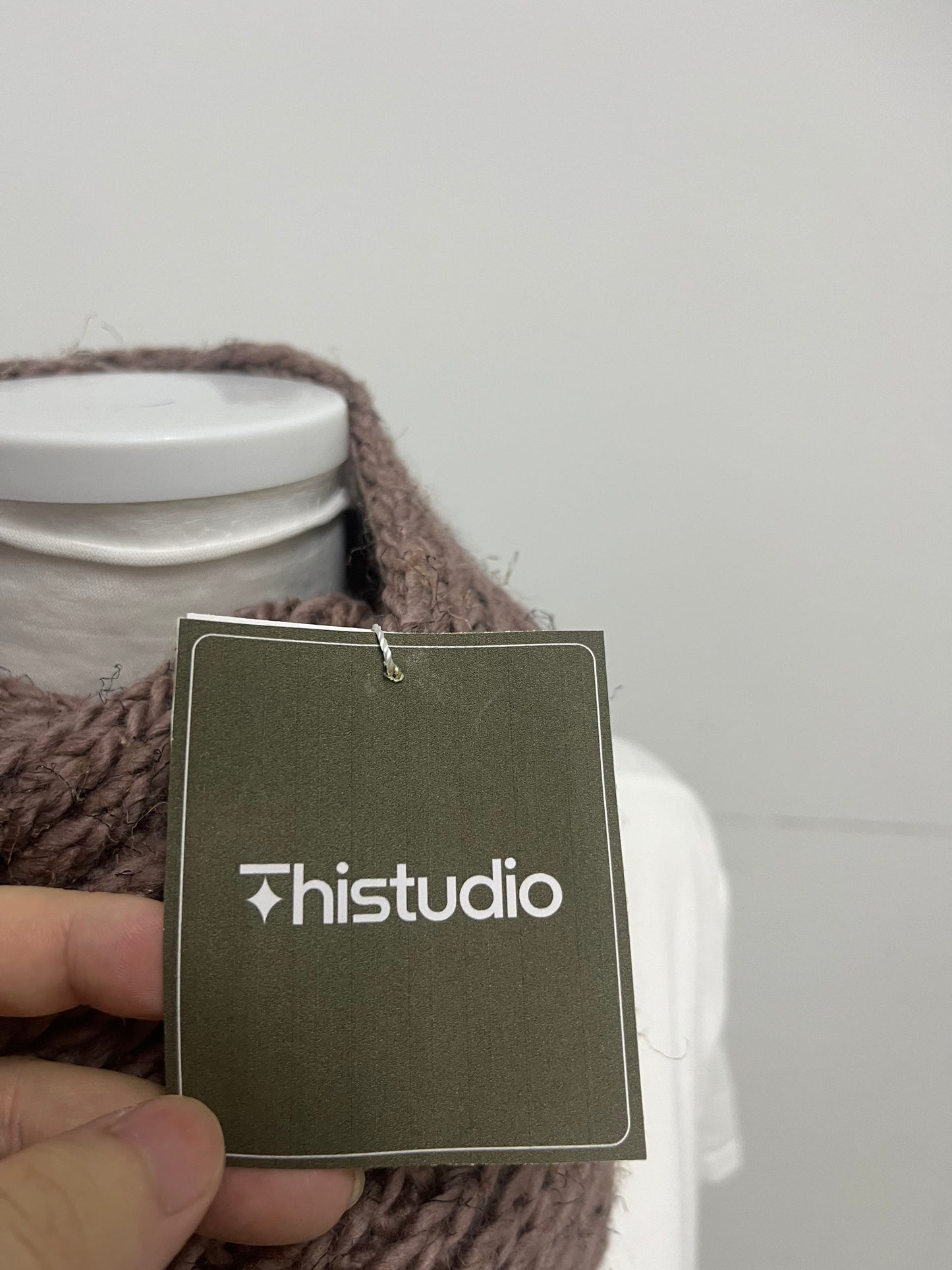 【Thistudio Chunky Knit Brown Scarf】—— Warm Textured Knit Scarf with Tassel Details: A Cozy & Stylish Accessory for Cold Seasons