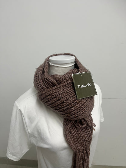 【Thistudio Chunky Knit Brown Scarf】—— Warm Textured Knit Scarf with Tassel Details: A Cozy & Stylish Accessory for Cold Seasons