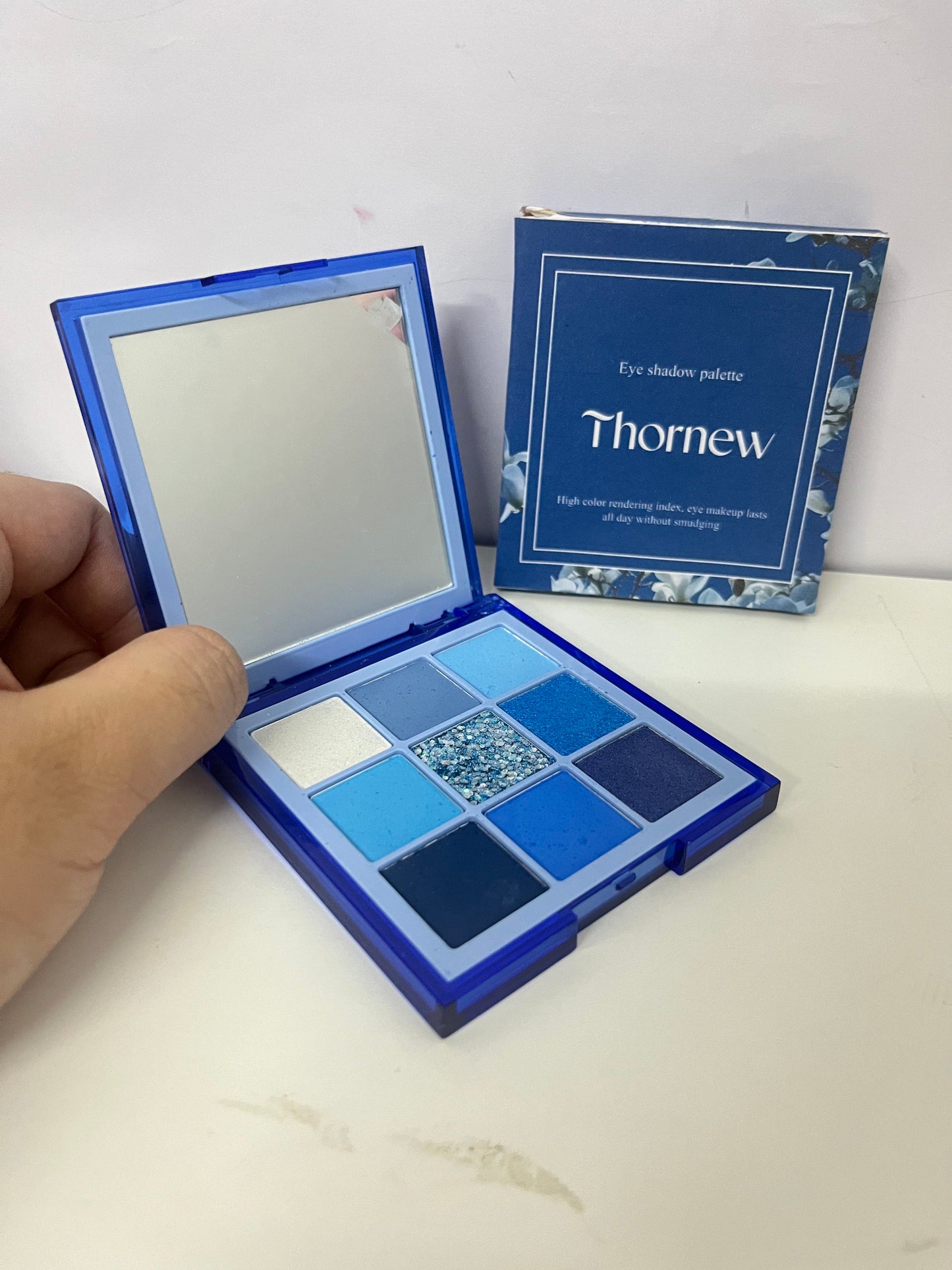 Thornew 9-Color Blue Eyeshadow Palette High Pigmentation Long-Lasting A Creative Choice for Eye Makeup Personalities
