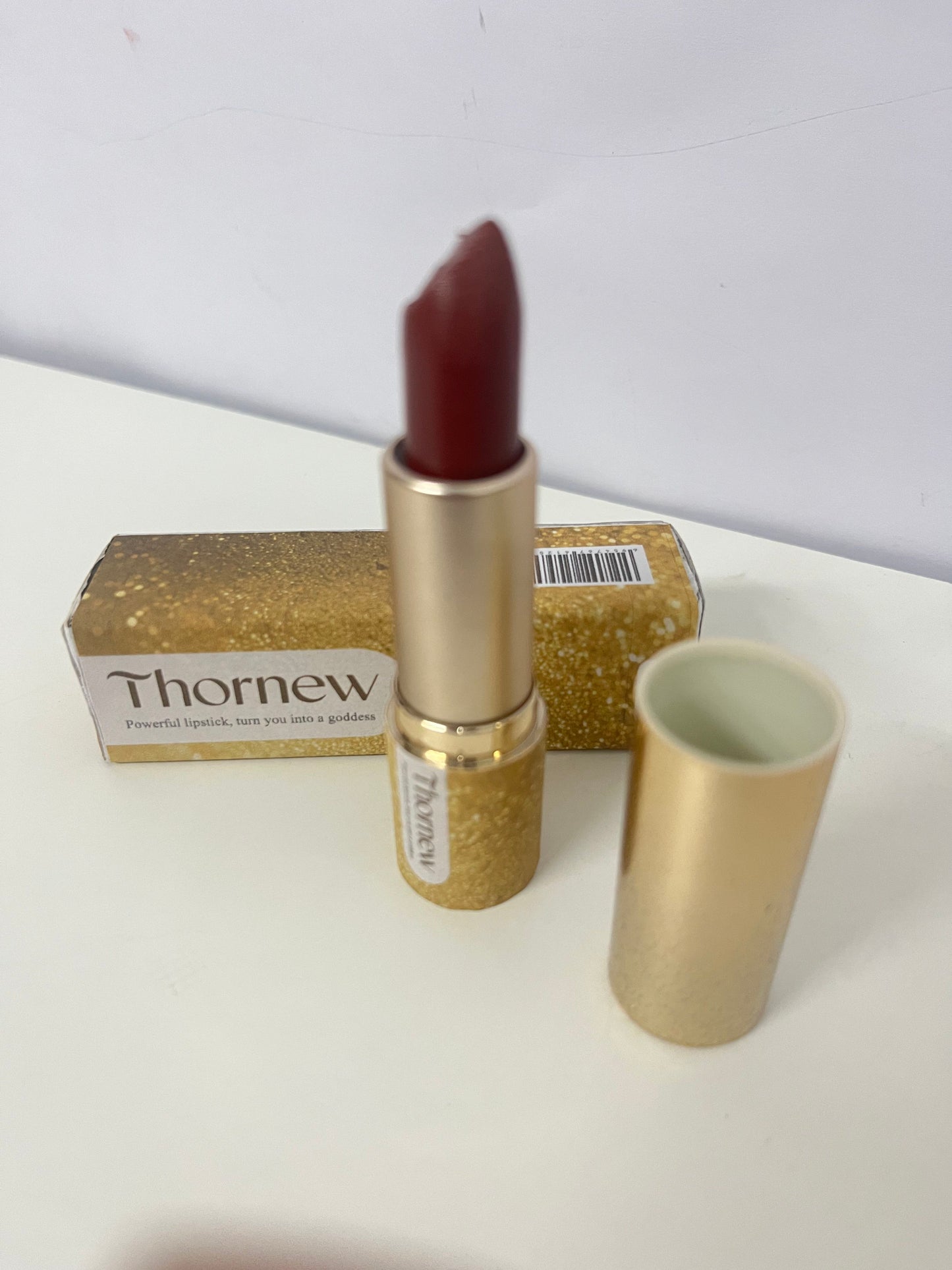 Thornew Golden Shimmer Luxury Lipstick Rich Color Payoff Long-Lasting A Luxurious Shaper of Lip Charm