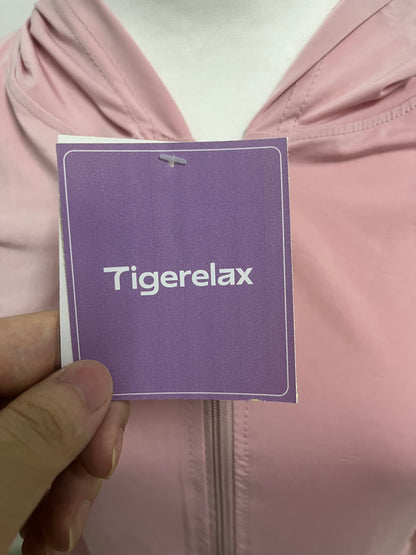 【Tigerelax Pastel Pink Hooded Athletic Shirt】—— Stylish & Flexible Activewear for Daily Movement