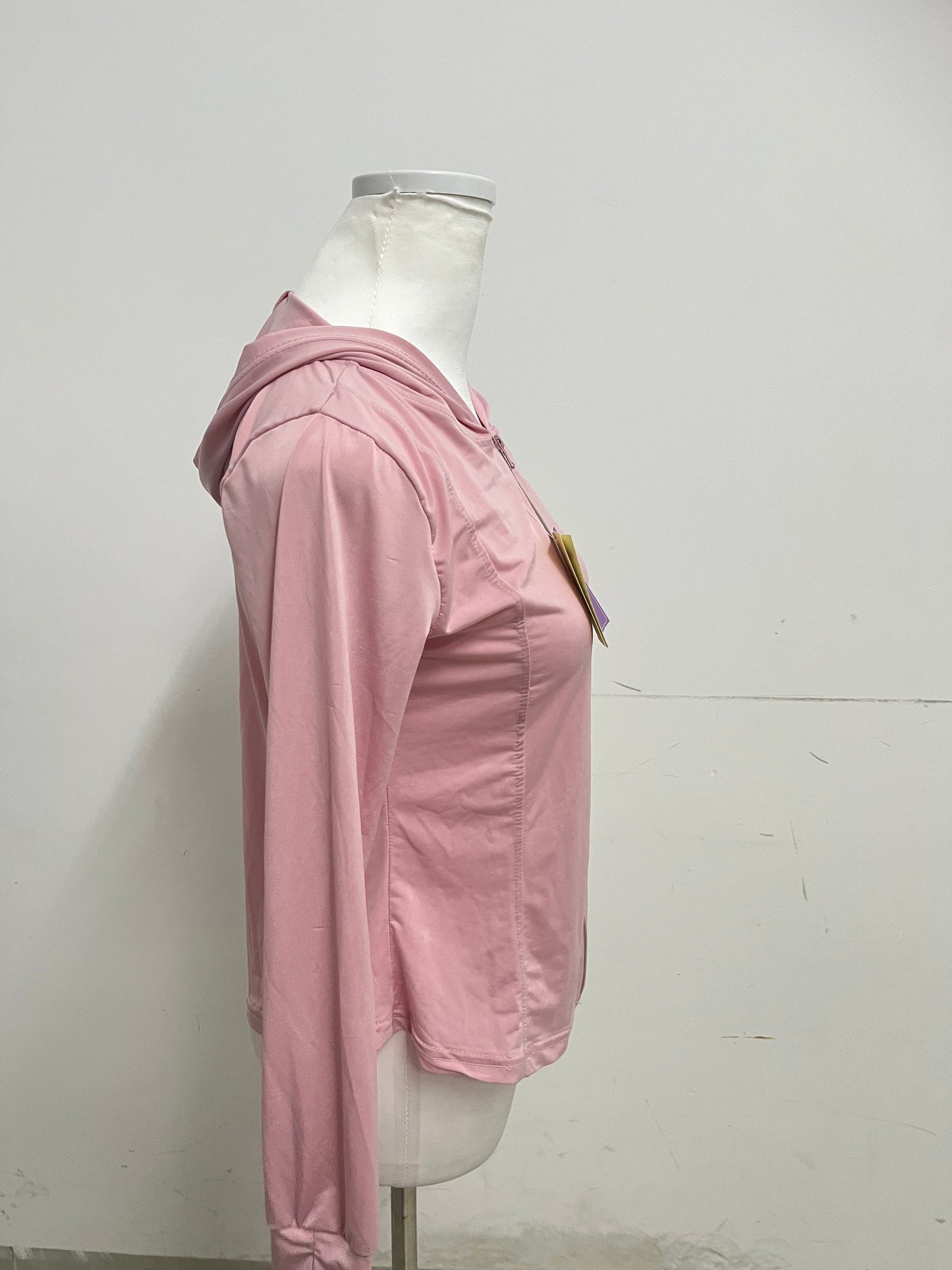 【Tigerelax Pastel Pink Hooded Athletic Shirt】—— Stylish & Flexible Activewear for Daily Movement