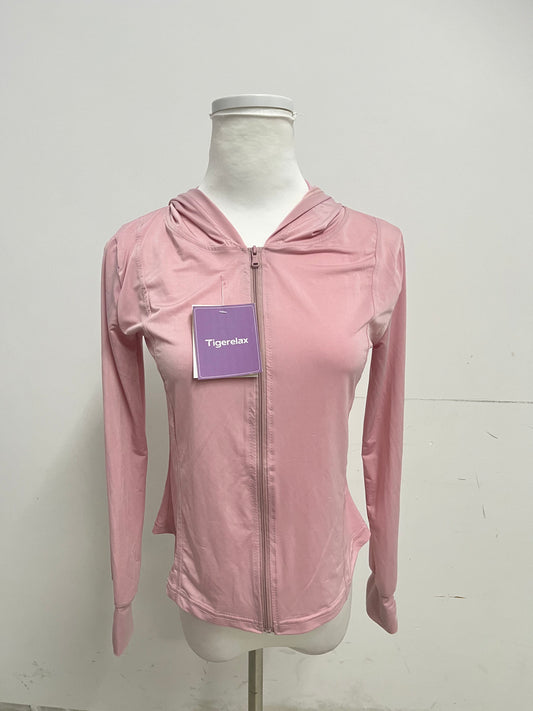 【Tigerelax Pastel Pink Hooded Athletic Shirt】—— Stylish & Flexible Activewear for Daily Movement