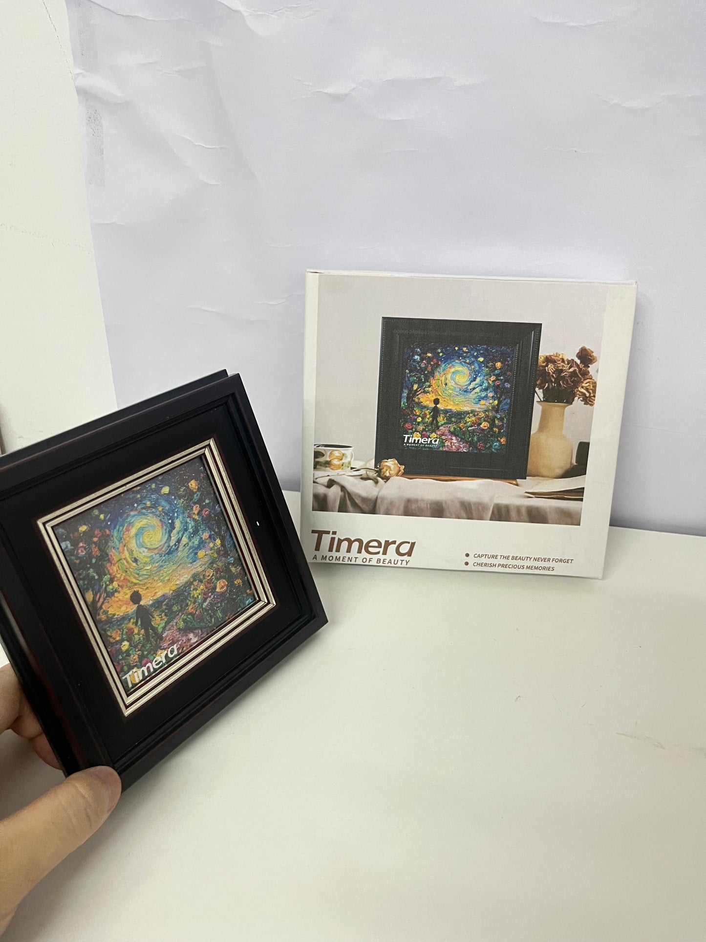 【Timera Art-Style Photo Frame】—— Elegant Decor to Preserve Beautiful Moments