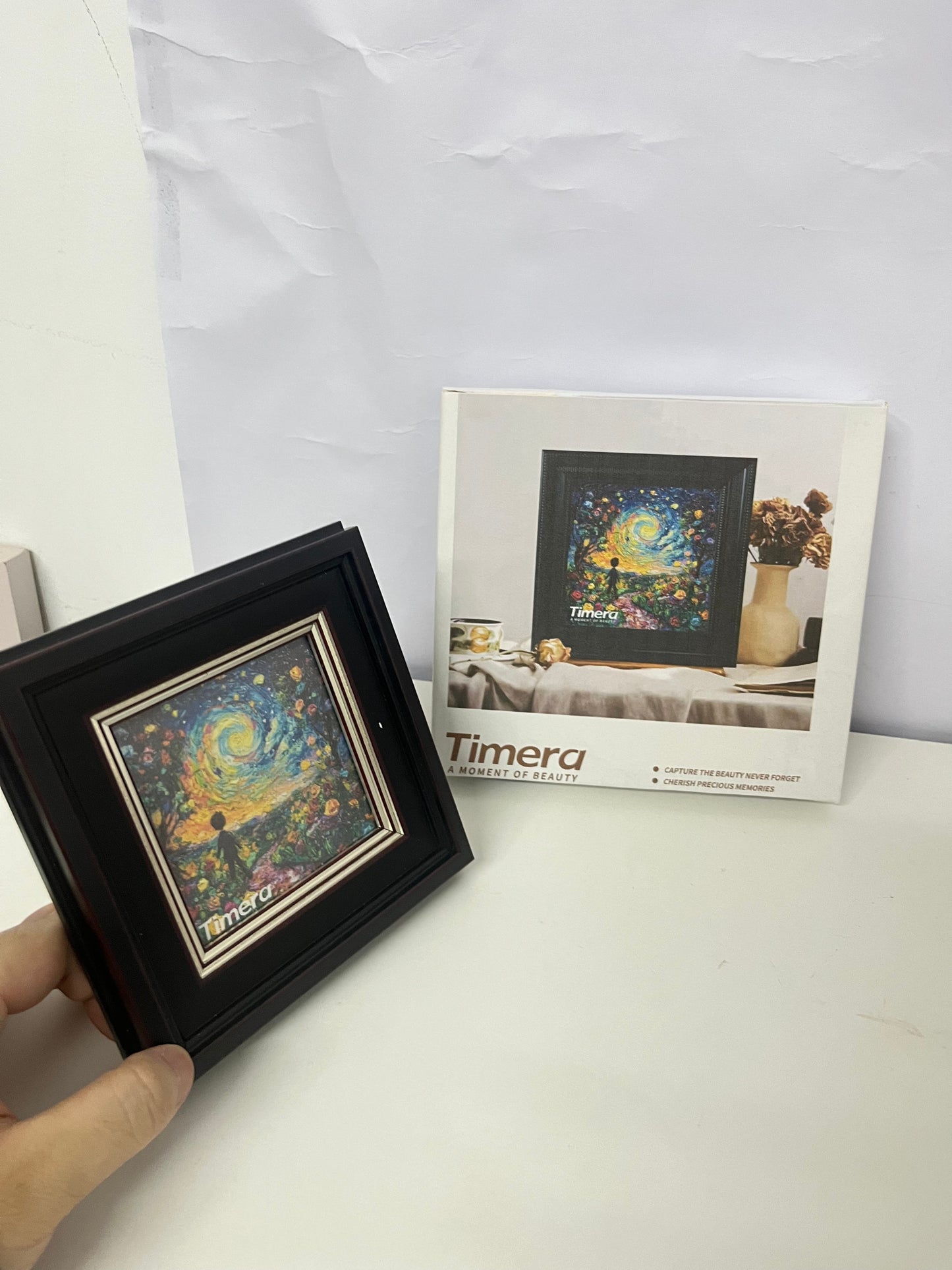 【Timera Art-Style Photo Frame】—— Elegant Decor to Preserve Beautiful Moments
