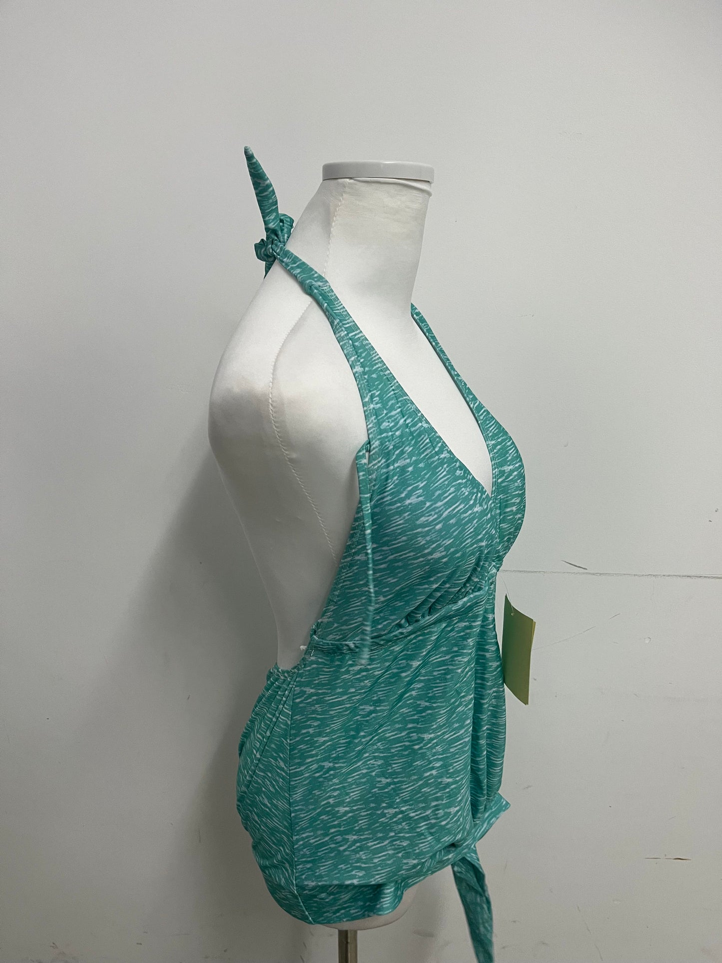 Tomorrowe Swim suits Green Textured Halter Swimsuit Sexy & Eye-Catching Unique Design A Fashion Choice for Beach Vacations