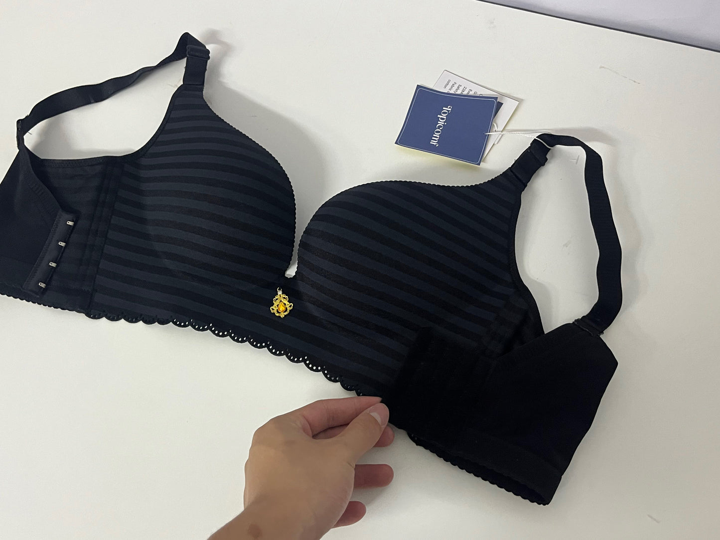 Topicomf Women's Push-Up Bra, Skin-Friendly & Breathable Fabric, Adjustable Multi-Row Buckle, Lace Trim Elegant Shaping Underwear