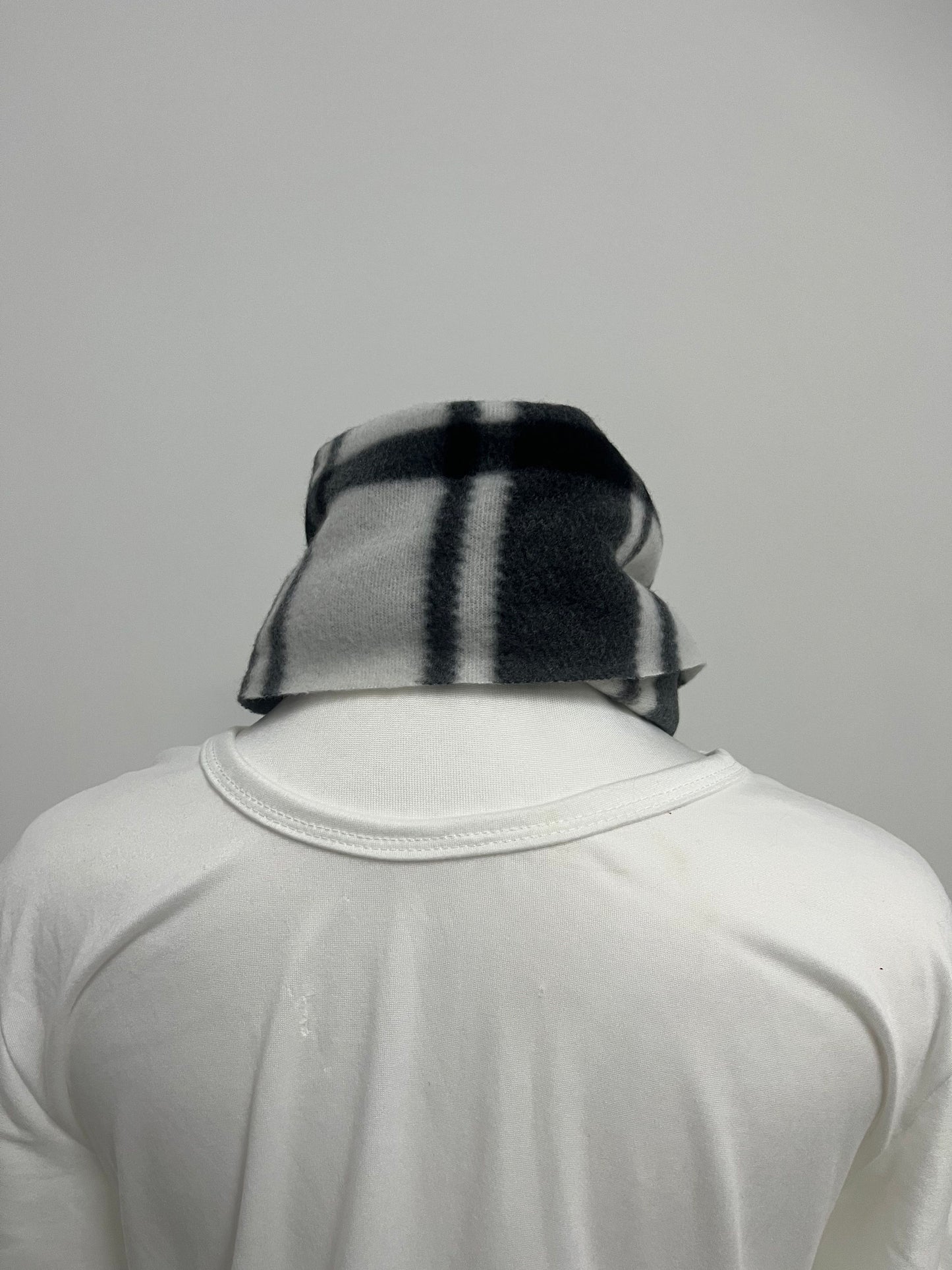 Touchic Black and White Plaid Fringe Scarf Classic Retro Warm & Skin-Friendly A Texture Highlight for Autumn and Winter Styling