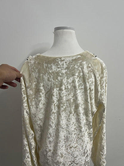 Traveluck Light Yellow Women’s  Sleepwear - Ruffled Collar Long-Sleeve Sleepwear (S/M/L)