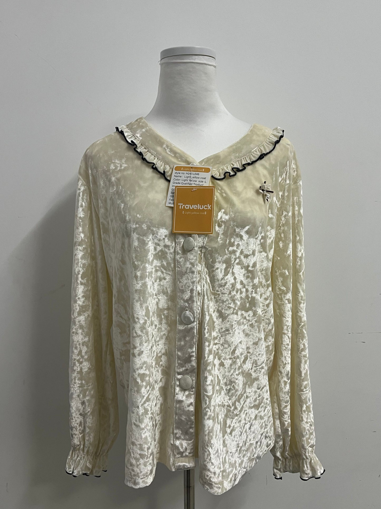 Traveluck Light Yellow Women’s  Sleepwear - Ruffled Collar Long-Sleeve Sleepwear (S/M/L)