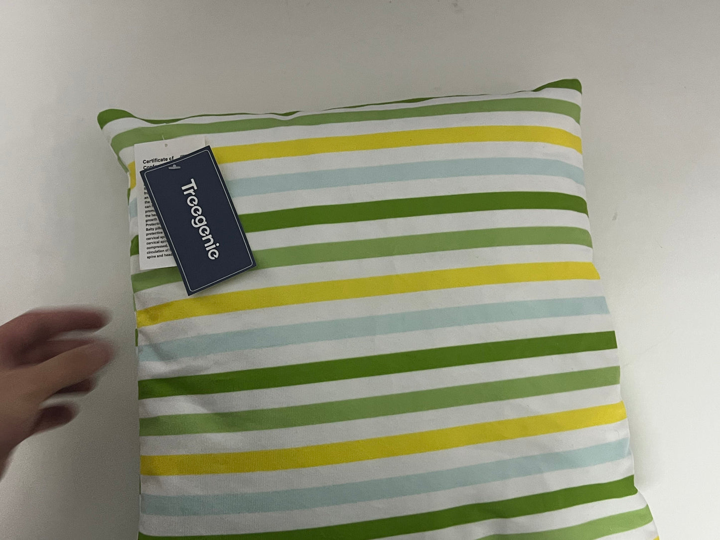 【Treegenie Fresh Stripe Throw Pillow】—— Vibrant Comfort for Bright Spaces