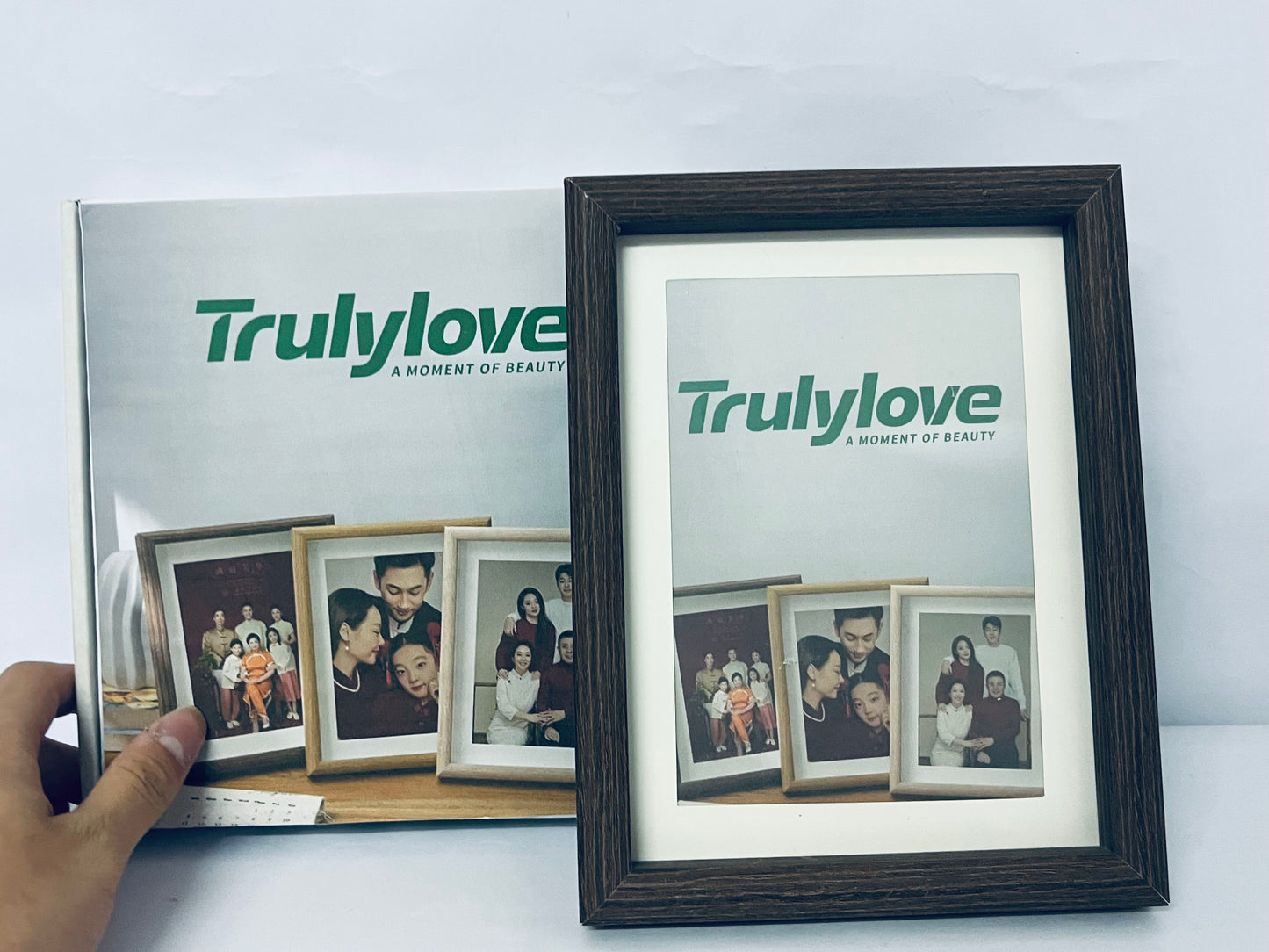 Trulylove 5x7 Picture Frame with Mat for 4x6, Black Wood Grain 5 x 7 Picture Frames Display on Tabletop or Wall Mounting