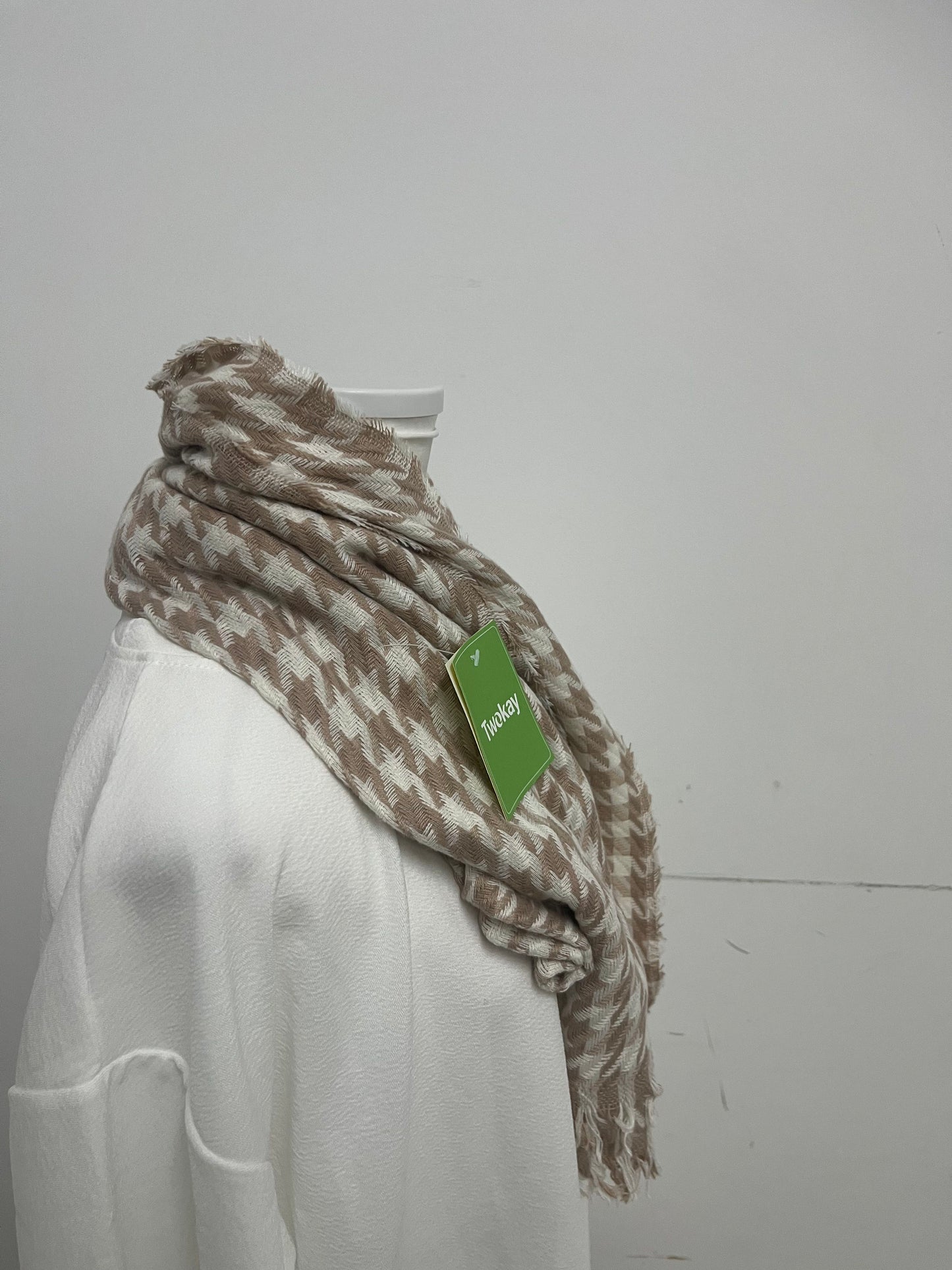 【Twokay Scarfs】—— Stylish & Comfortable Houndstooth Scarf