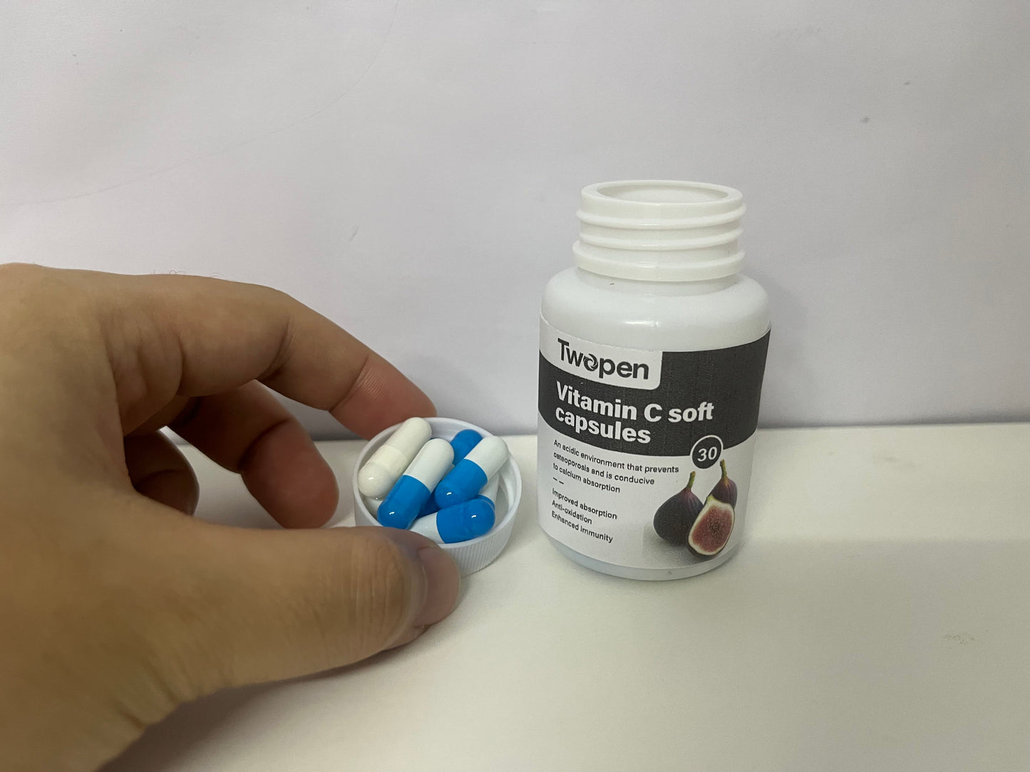 Twopen Fig-Flavored Vitamin C Soft Capsules: Daily Nutritional Supply with Triple Care