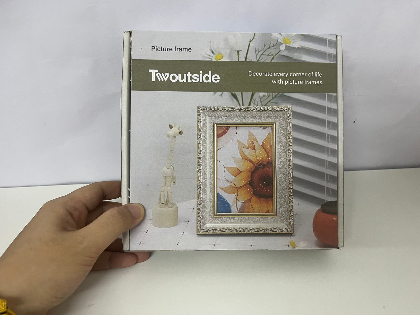 Twoutside Double-Layer Carved Photo Frame A Luxury Retro Essential for Memory Decoration