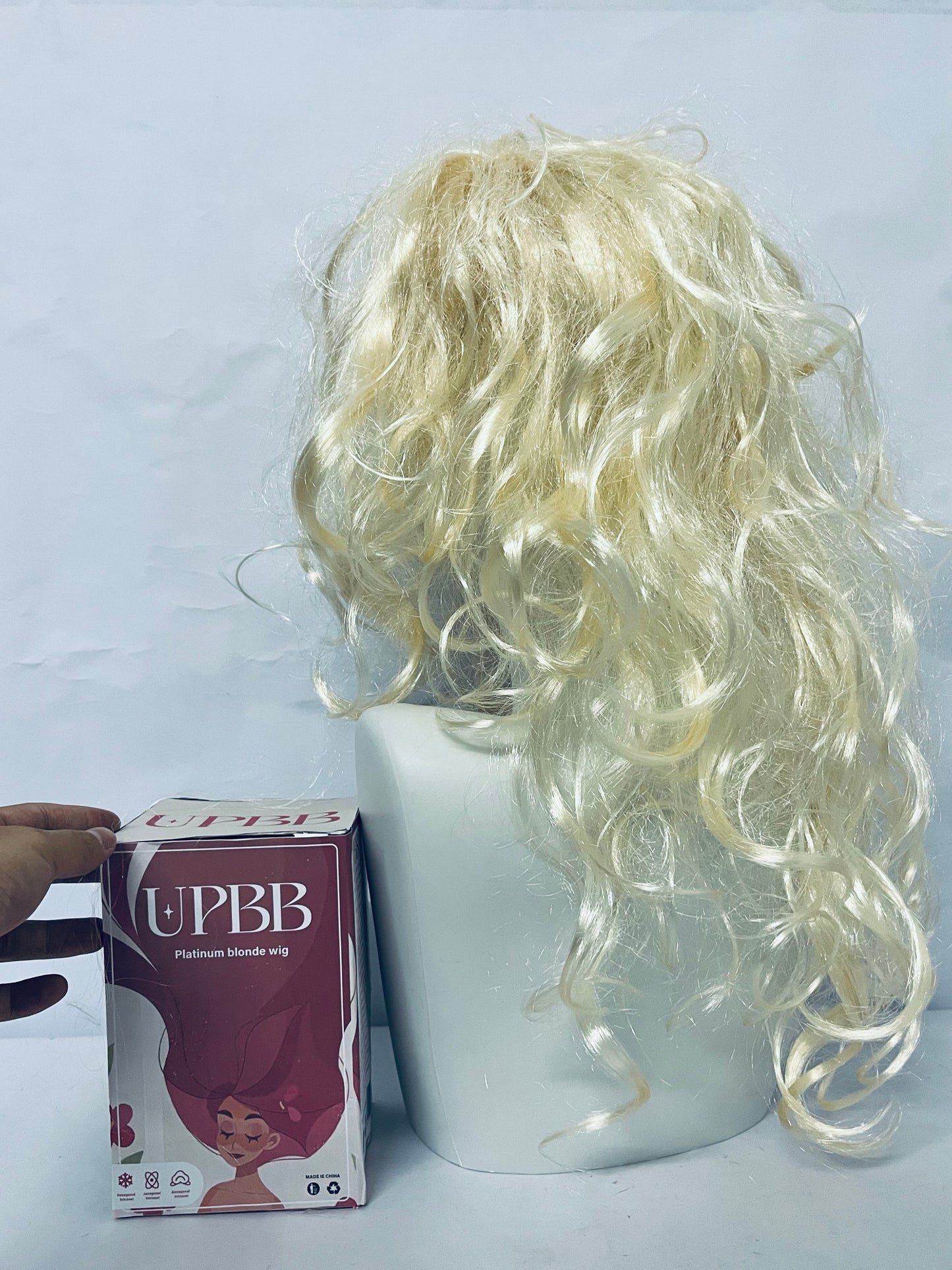 UPBB Platinum Blonde Curly Wigs: Switch Styles with One Click, Unlock Versatile Glamorous Looks