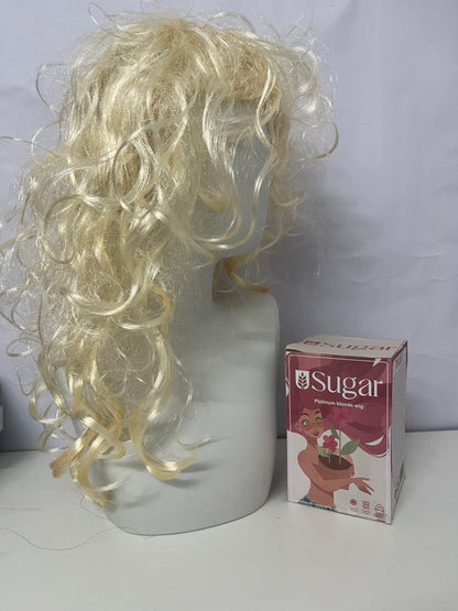 USugar Curly Platinum Blonde Wig: Soft Synthetic Fiber Hairpiece – Fashionable Voluminous Style for Cosplay & Daily Looks