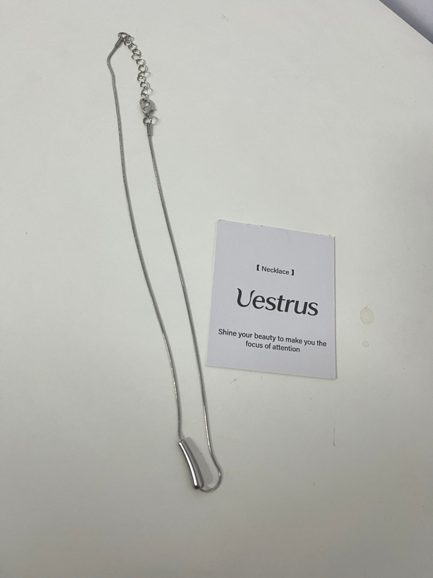 Uestrus Minimalist Geometric Bar Necklace, Niche Design Silver Choker, Must-Have Accessory for Daily & Luxury Outfits
