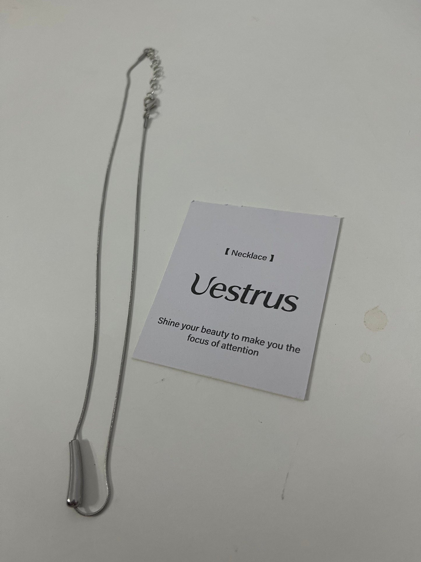 Uestrus Minimalist Geometric Bar Necklace, Niche Design Silver Choker, Must-Have Accessory for Daily & Luxury Outfits