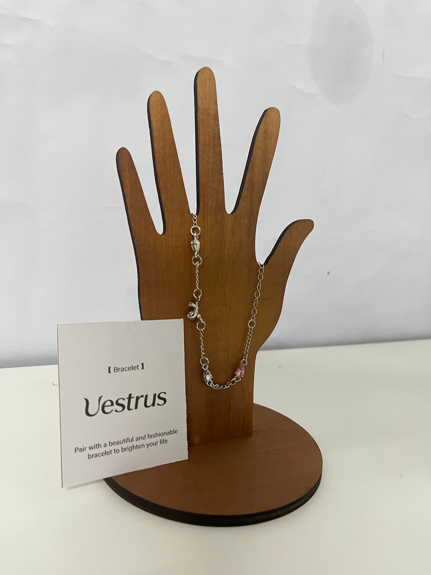 Uestrus Fashion Gem Bracelet | Add Sparkle to Your Life with Stylish Design