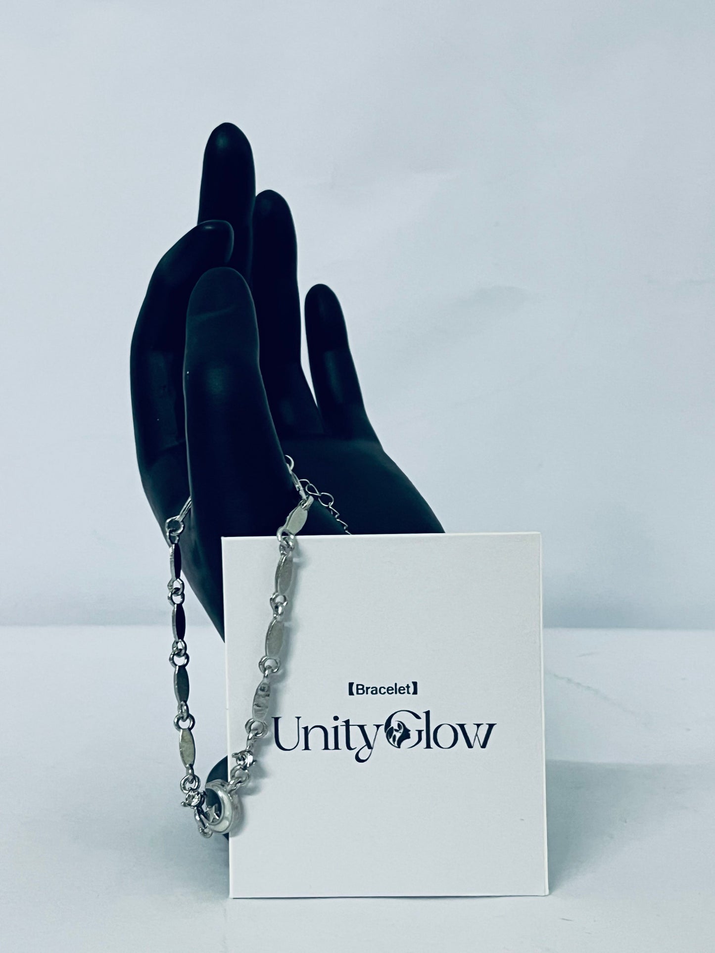 UnityGlow Shimmering Rhinestones Bracelet Fashionable Silver Plated Handchain Adjustable Length Wristchain Stylish Party Jewelry
