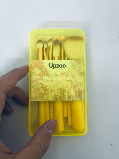 Upzoo Travel Size Makeup Brushes Set, Easy-taken Mini Makeup Brush Set with Case, Small Complete Function Cosmetic Brushes Kit Perfect for On The Go