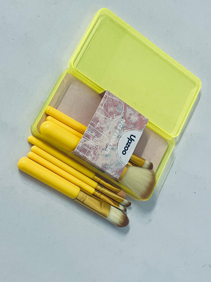 Upzoo Travel Size Makeup Brushes Set, Easy-taken Mini Makeup Brush Set with Case, Small Complete Function Cosmetic Brushes Kit Perfect for On The Go