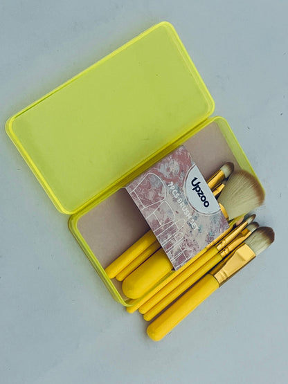 Upzoo Travel Size Makeup Brushes Set, Easy-taken Mini Makeup Brush Set with Case, Small Complete Function Cosmetic Brushes Kit Perfect for On The Go