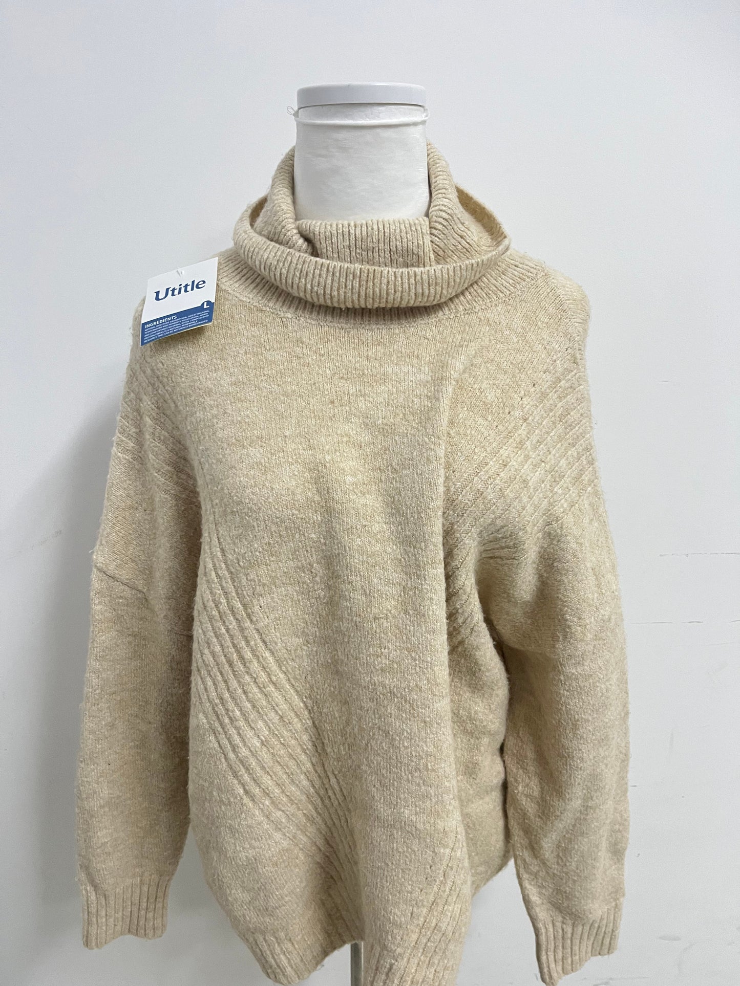 【Utitle Beige Oversized Turtleneck Sweater】—— Cozy & Stylish Winter Essential