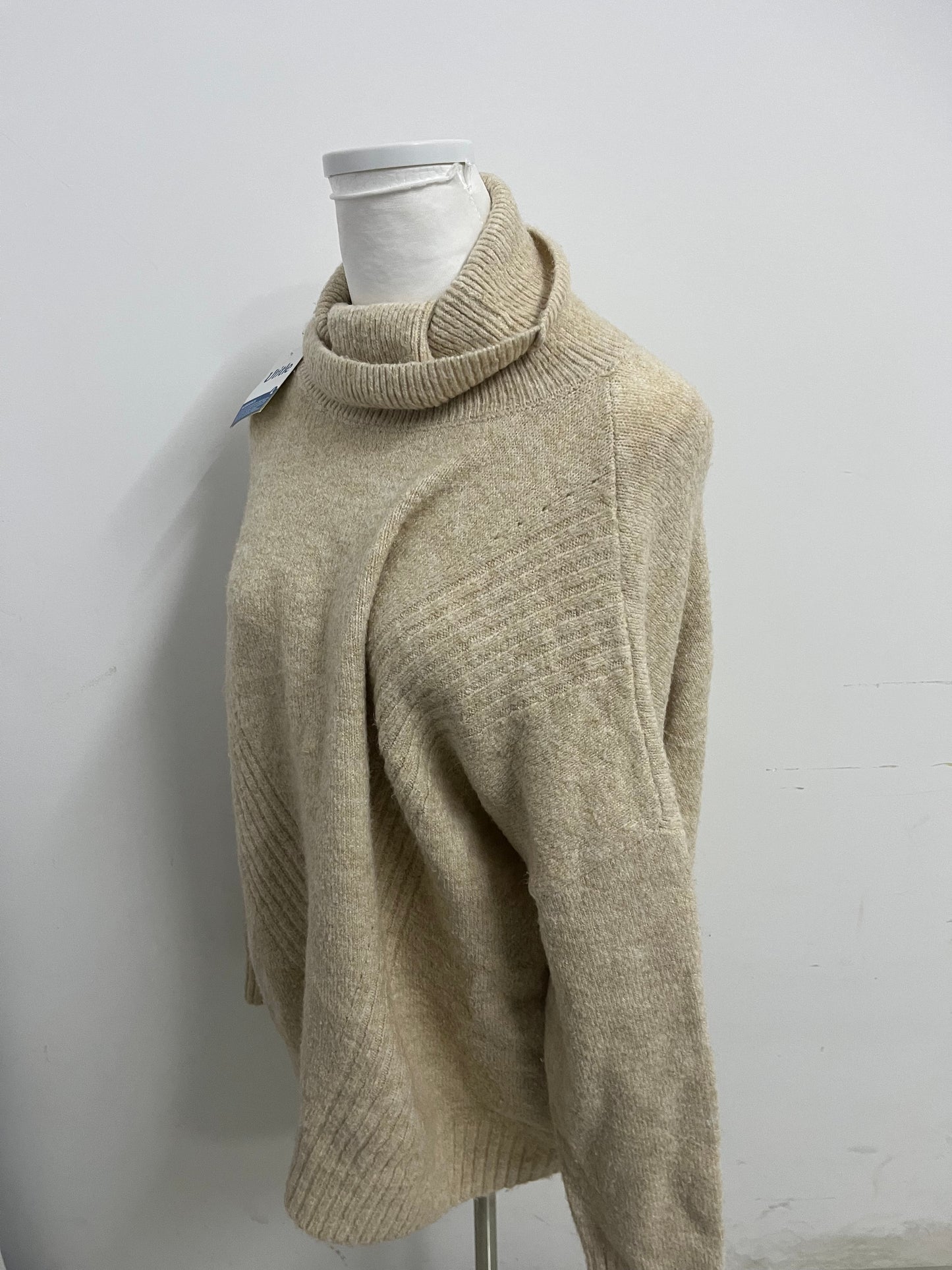 【Utitle Beige Oversized Turtleneck Sweater】—— Cozy & Stylish Winter Essential