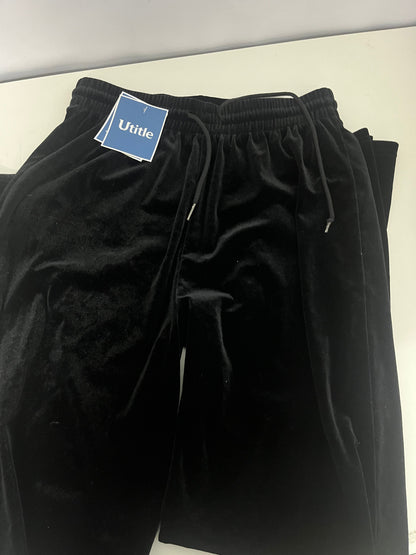 【Utitle Black Velvet Casual Pants】—— Luxurious Comfort for Daily Styling