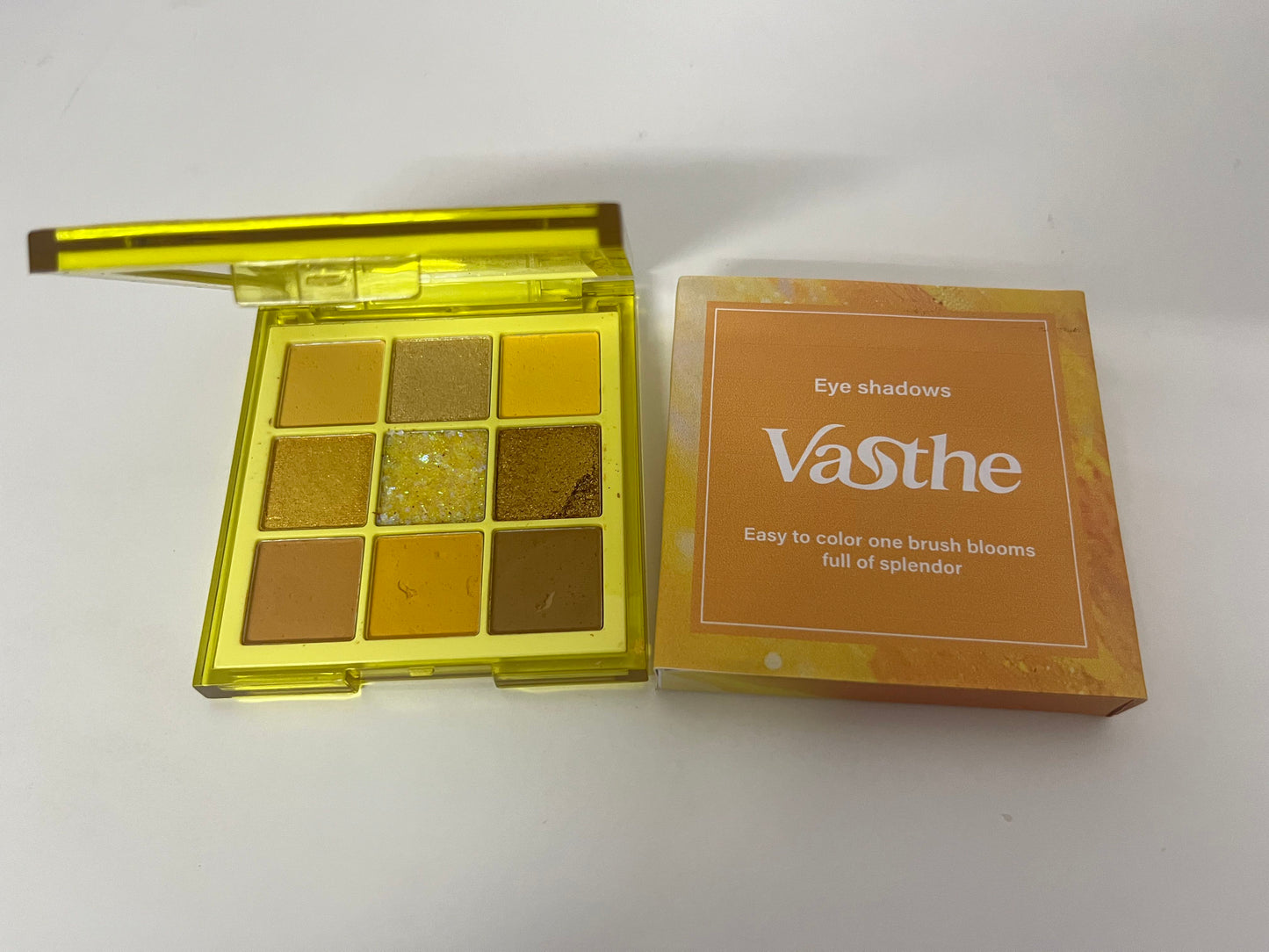 [Vasthe Eye shadow]—— Vasthe Warm Sun Golden Brown 9-Color Eyeshadow Palette - Matte, Shimmer, and Glitter Finish