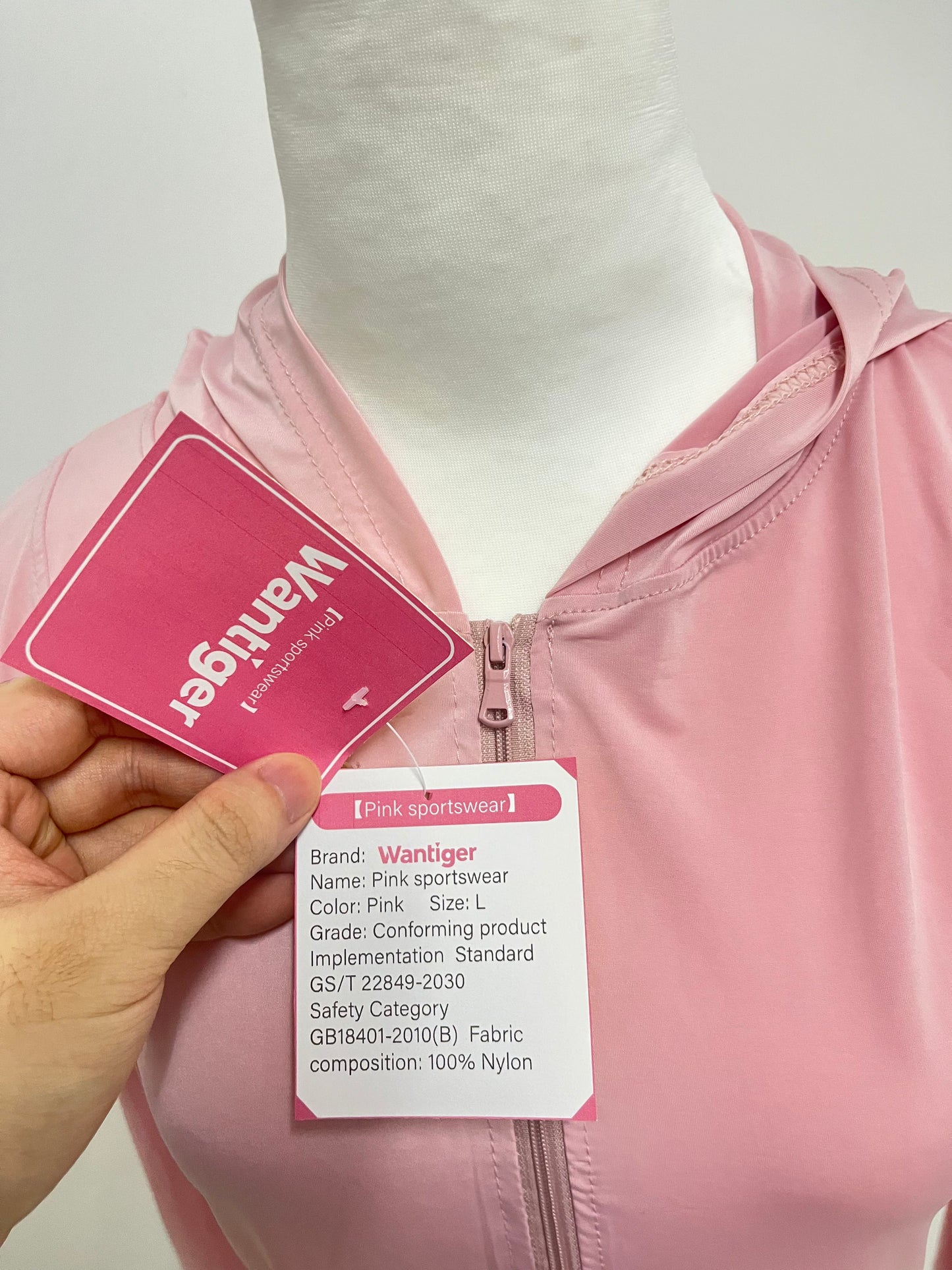 Wantiger Pink Hooded Sports Jacket Light & Breathable Stylish & Versatile A Dynamic Choice for Sports and Leisure