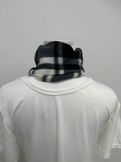 Wantree Black & White Scarf - Cloud-Like Softness with Versatile Fringe Detail