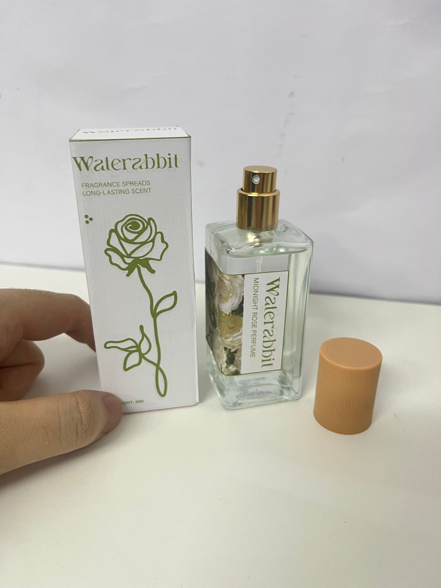 【Waterabbit Midnight Rose Perfume】—— Enchanting Floral Scent That Lingers