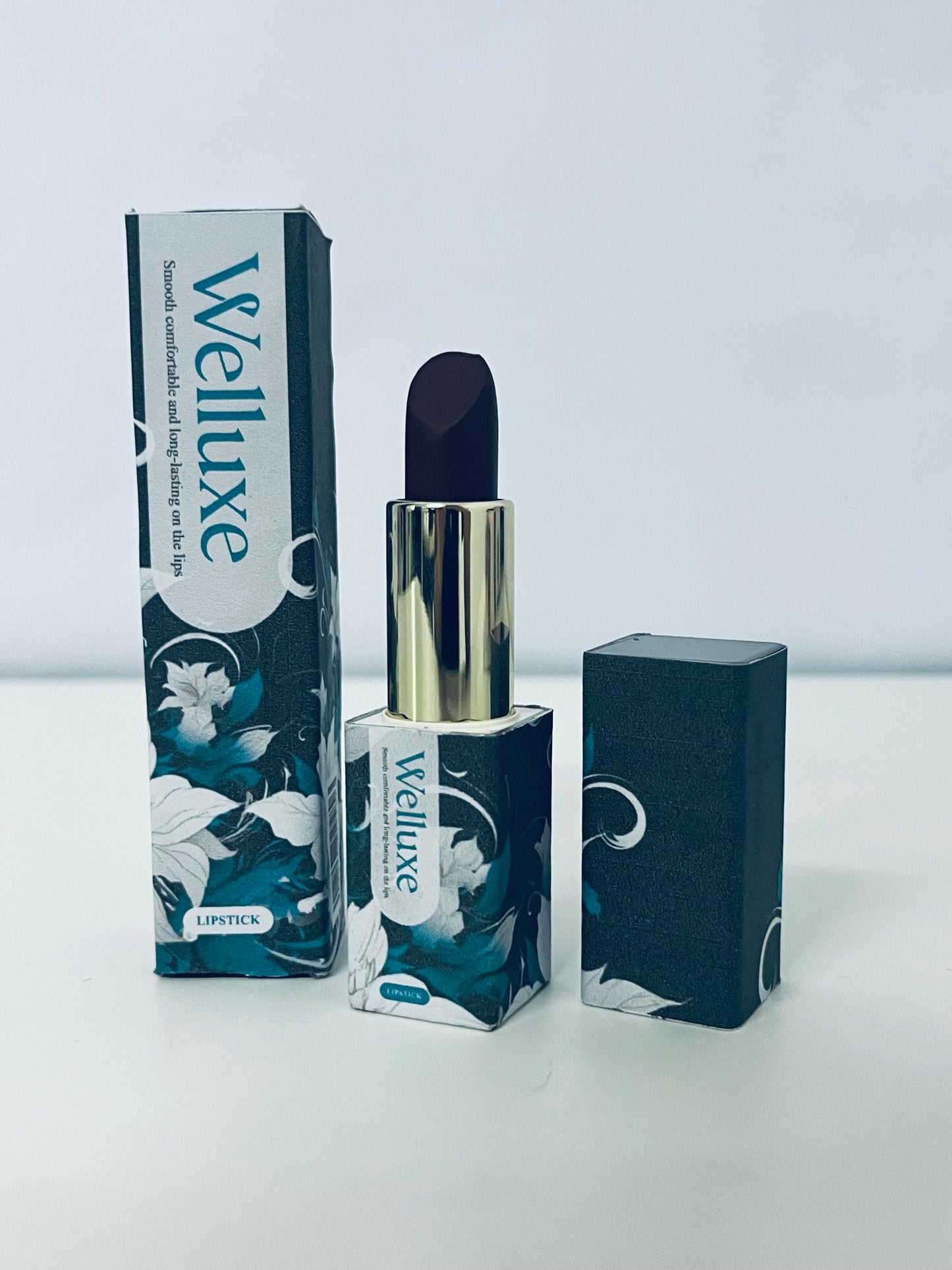 Welluxe Smooth Long-Lasting Lipstick, Creative Black Bullet, Elegant Floral Packaging, Comfortable & Long-Wearing on Lips
