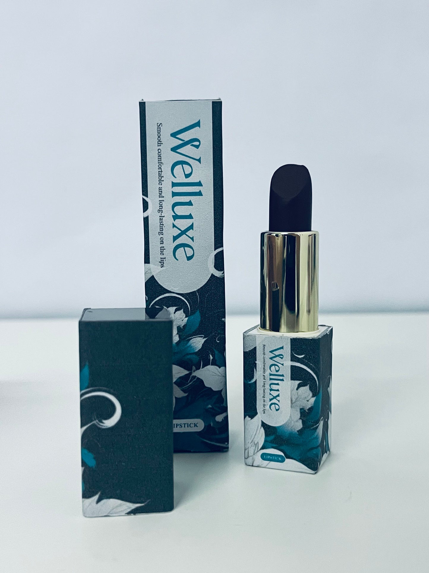 Welluxe Smooth Long-Lasting Lipstick, Creative Black Bullet, Elegant Floral Packaging, Comfortable & Long-Wearing on Lips