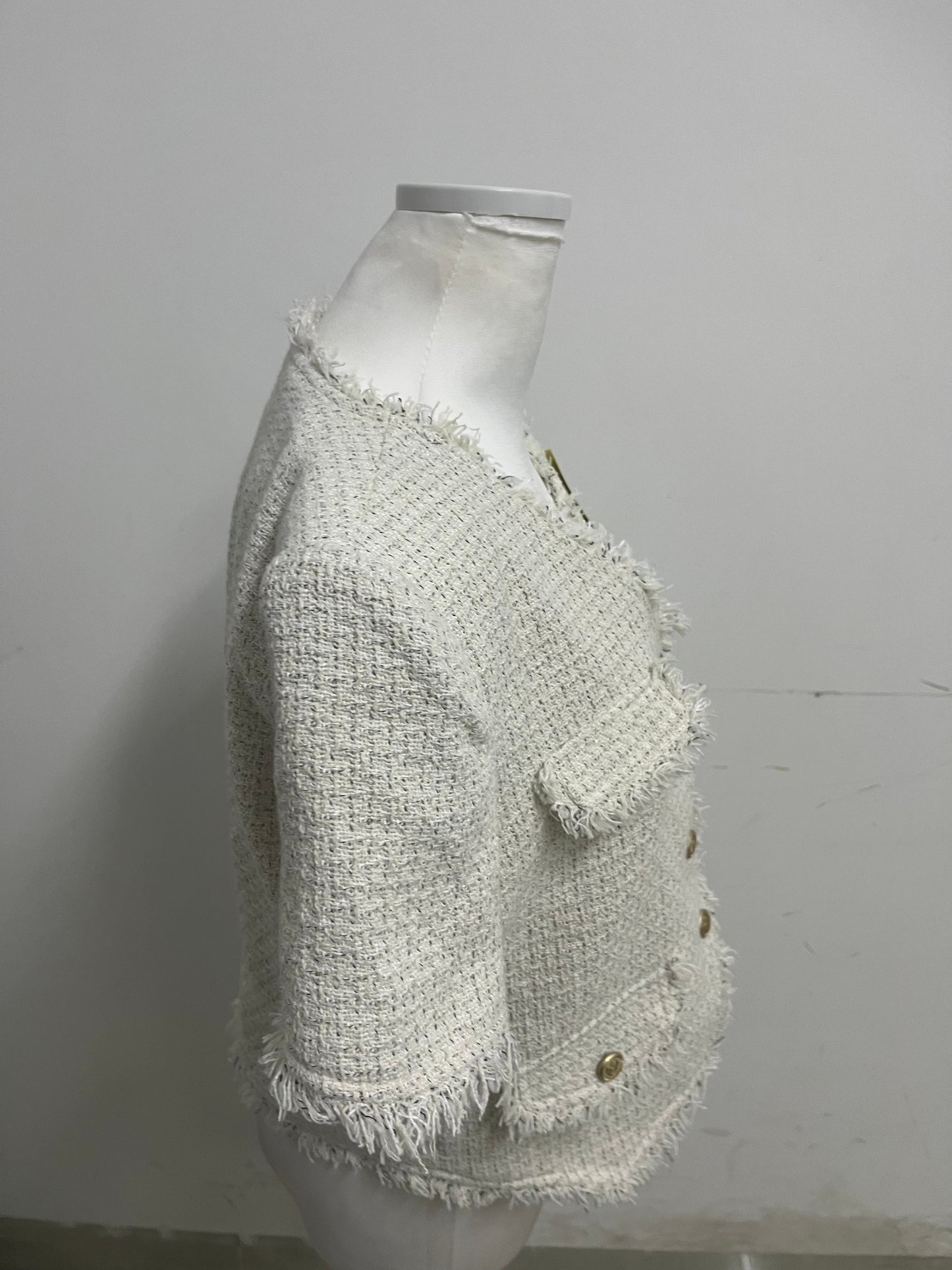 【Wetry Light Gray Fringed Tweed Top】—— Elegant & Textured Daily Statement Piece