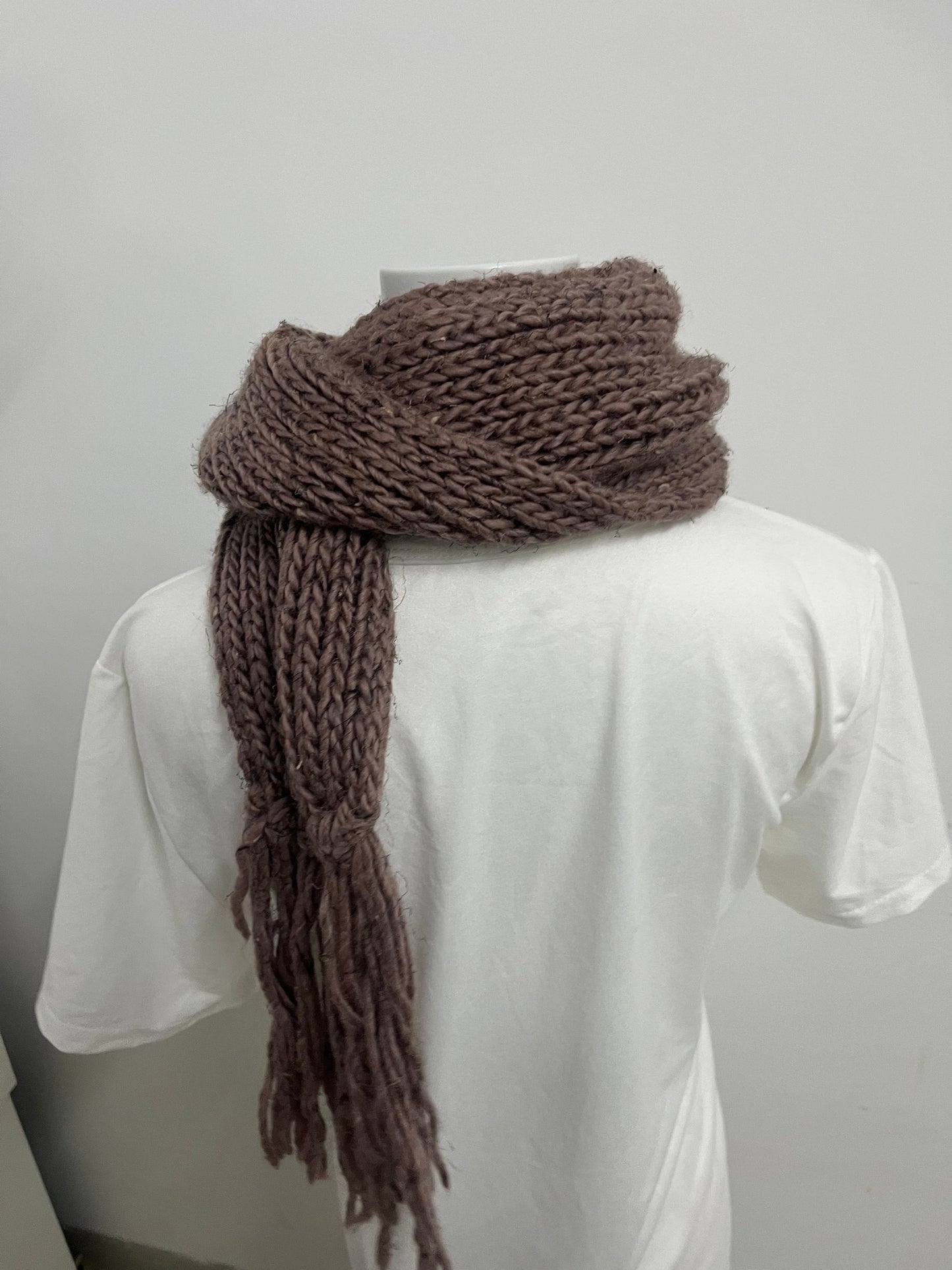 【Wetry Brown Chunky Knit Oversized Scarf】—— Cozy & Stylish Winter Essential